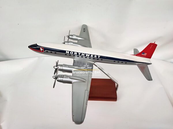 Douglas DC-7 Northwest Airlines - Image 5